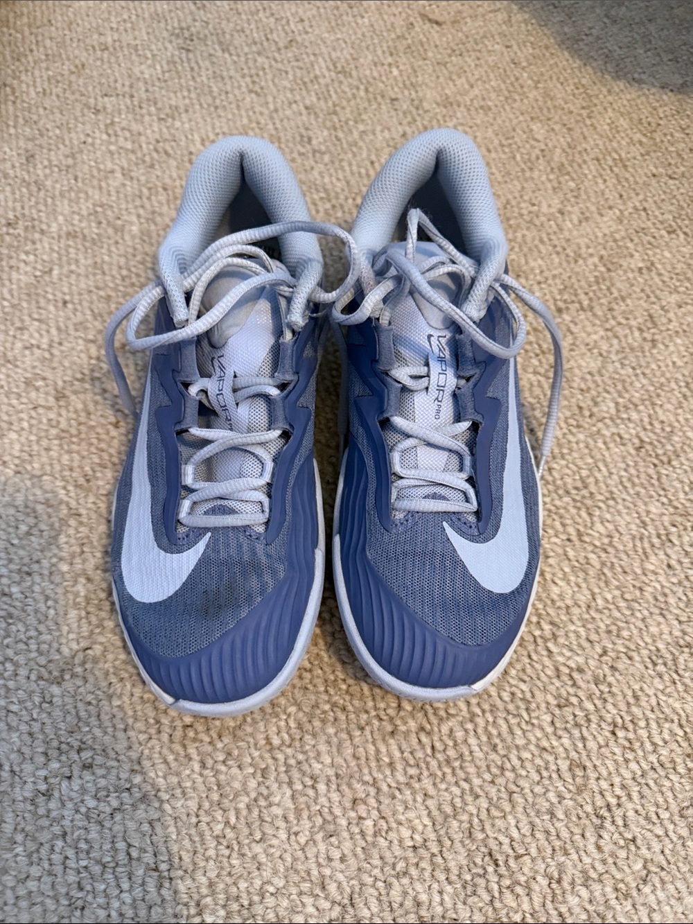 Nike Kids Pale Blue and Navy Lightweight Sneakers